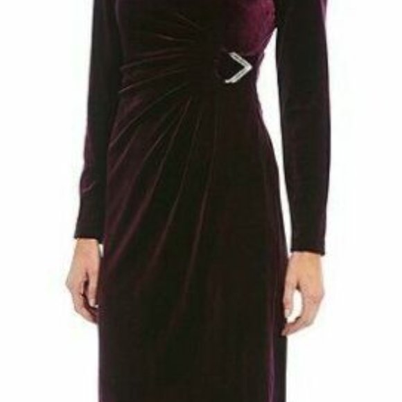 Jessica Howard JH9M8513 Plum Stretch Velvet Side Ruched Embellished Sheath Dress - Picture 3 of 10